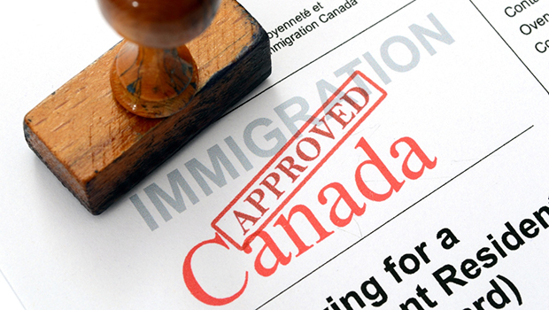 CanadianCitizenship_Immigration_Fotolia_620x350.jpg